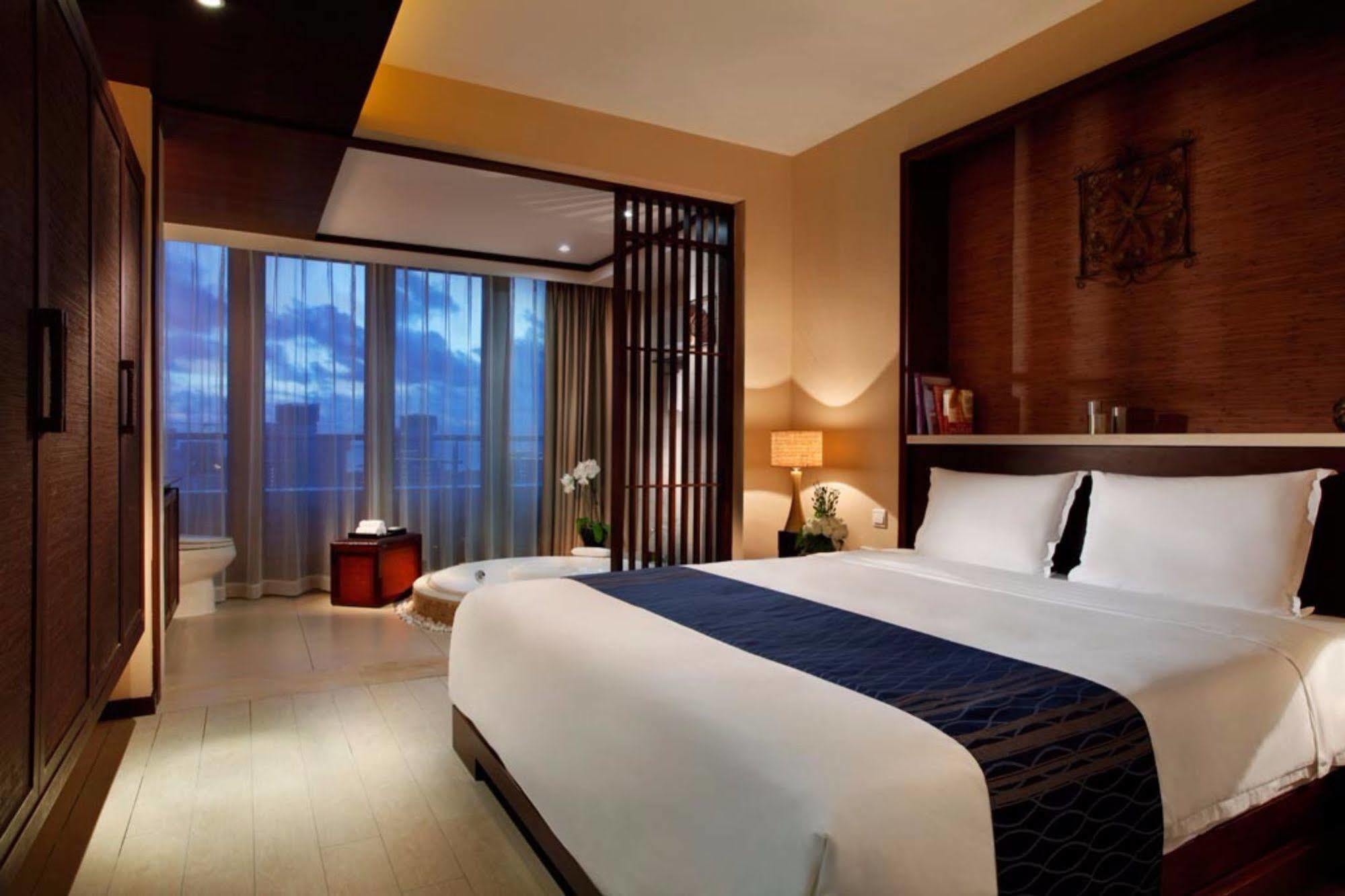 Serenity Coast All Suite Resort Саня Екстериор снимка